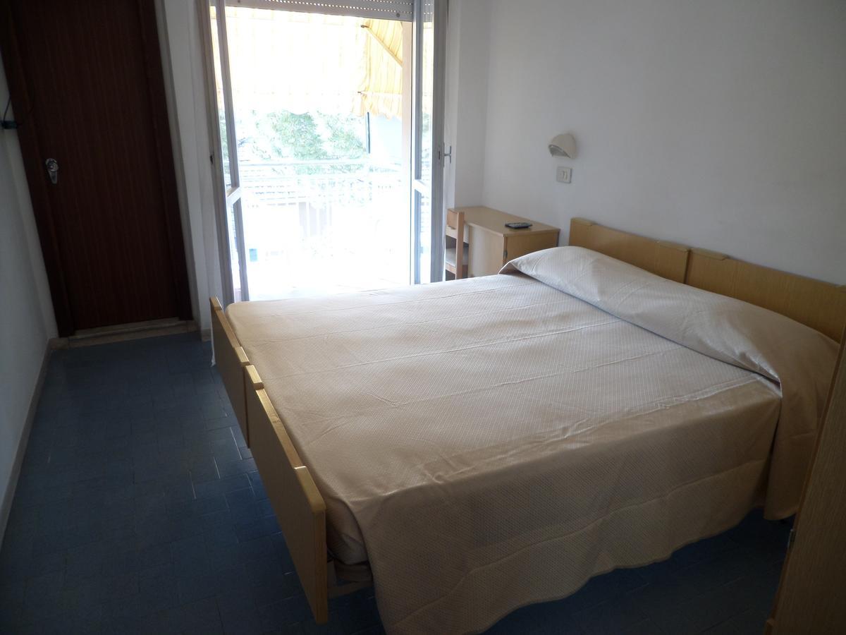 Hotel Savini Rimini Buitenkant foto