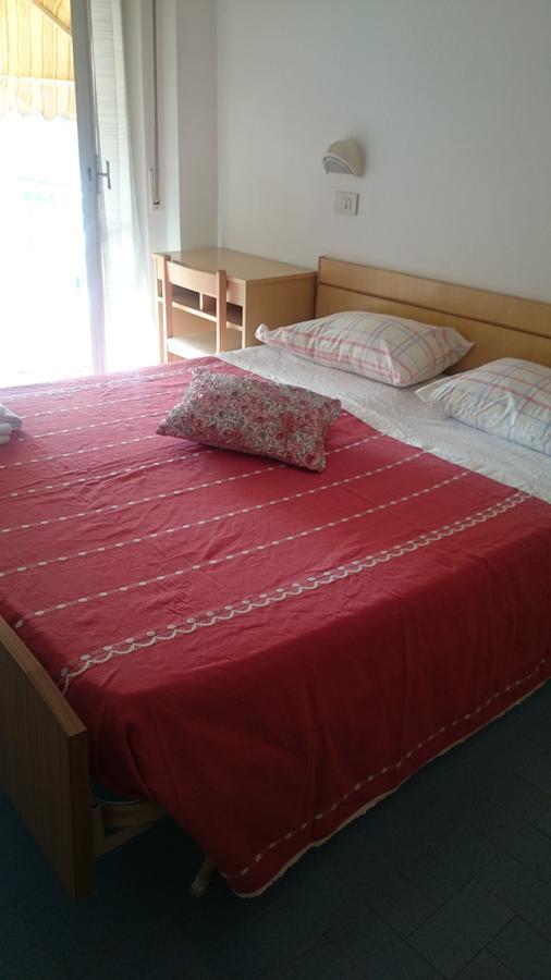 Hotel Savini Rimini Buitenkant foto